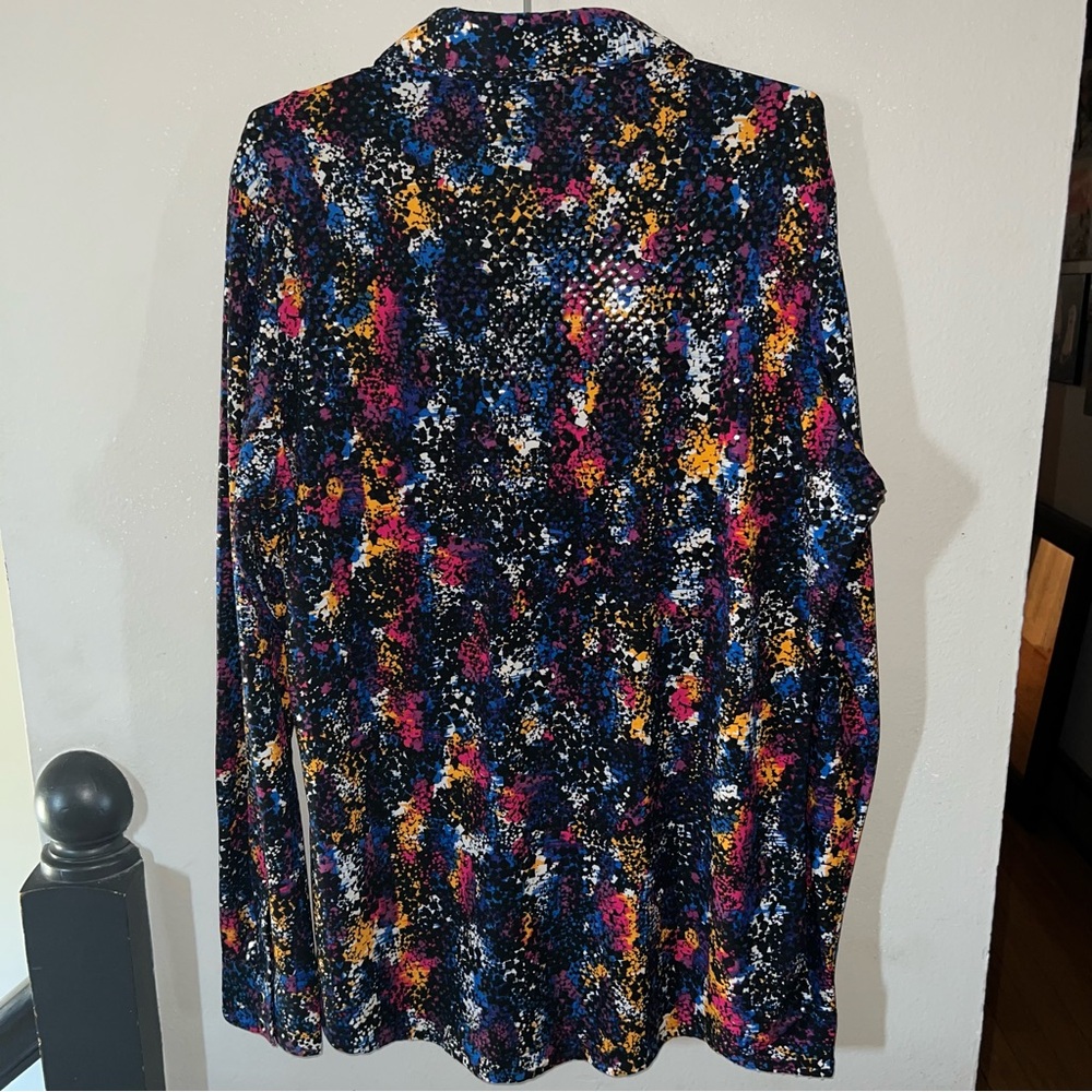 Wrangler Women’s Performance Fit Abstract Multicolor Button-Down Shirt Size L - Picture 2 of 7